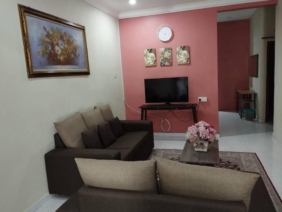Homestay Amin 4 Fully Aircond Bedroom & 2 Bathroom — 4-Star Luxury Hotel in Kulim, Malaysia