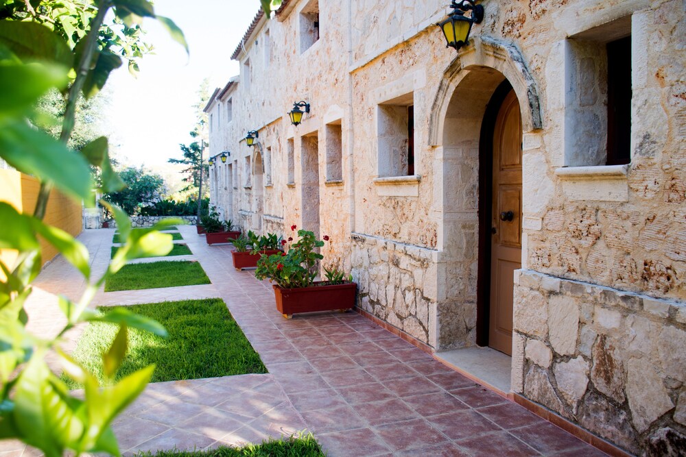 Monte e Mare in Argostolion, Greece