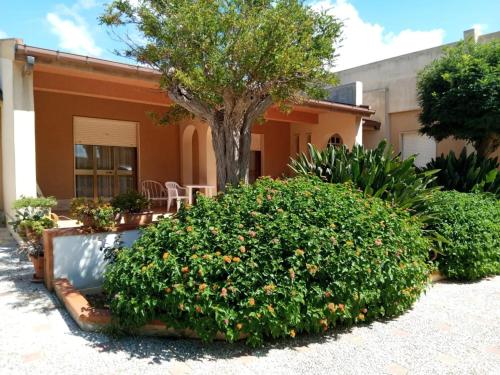Charming House in Marsala with Private Garden — 4-Star Luxury Hotel in Marsala, Italy