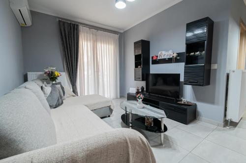 Sweet Home by RentalsPro Nea Moudania — 4-Star Luxury Hotel in Nea Moudhania, Greece
