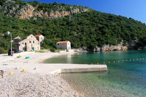 Apartments with parking space Brsecine Dubrovnik 8549