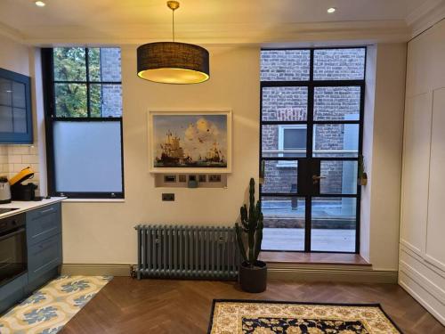 New Boutique Ground Floor Apartment — 4-Star Luxury Hotel in London, United Kingdom