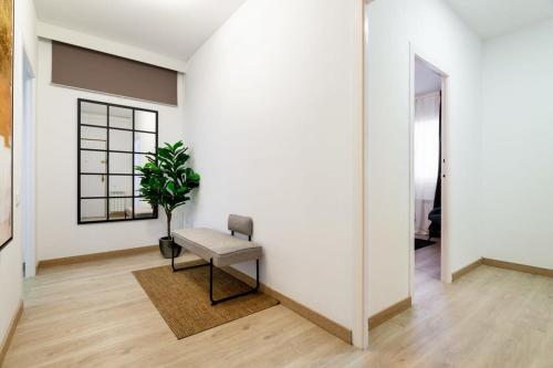 Exclusive Huge 4 Double Bedroom City Center — 4-Star Luxury Hotel in Barcelona, Spain