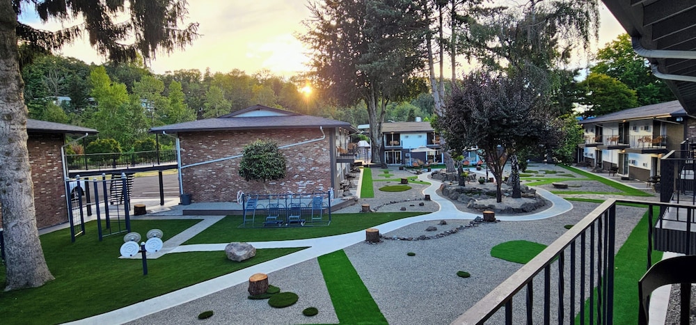 Sunrise Garden Suites - photo 26