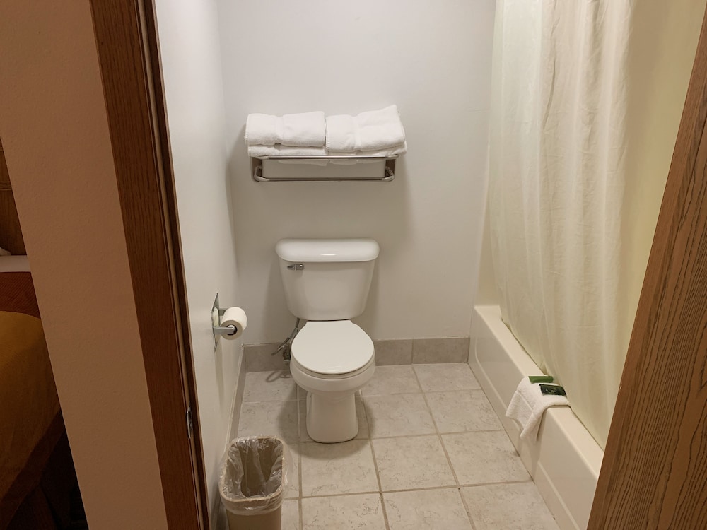 Budgetinn & Suites - photo 22