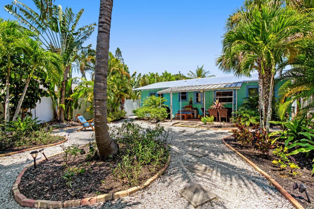 Sea Palm Cottage — 4-Star Luxury Hotel in Holmes Beach, United States