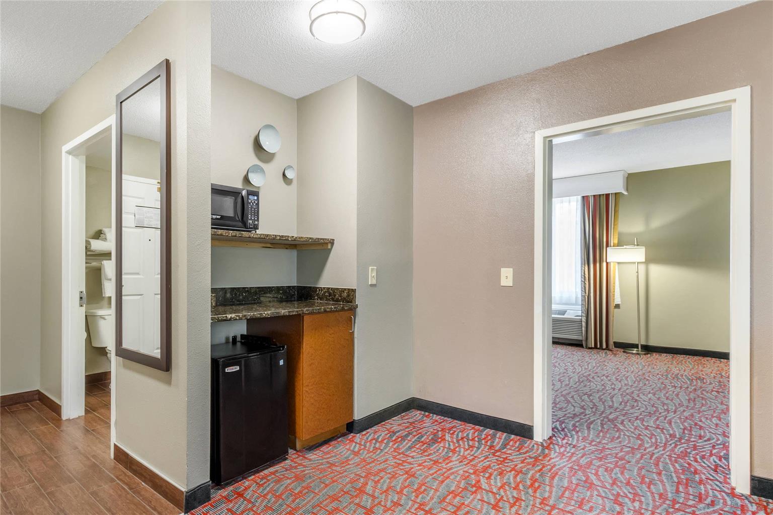 Comfort Inn & Suites North Charleston Northwoods - photo 13