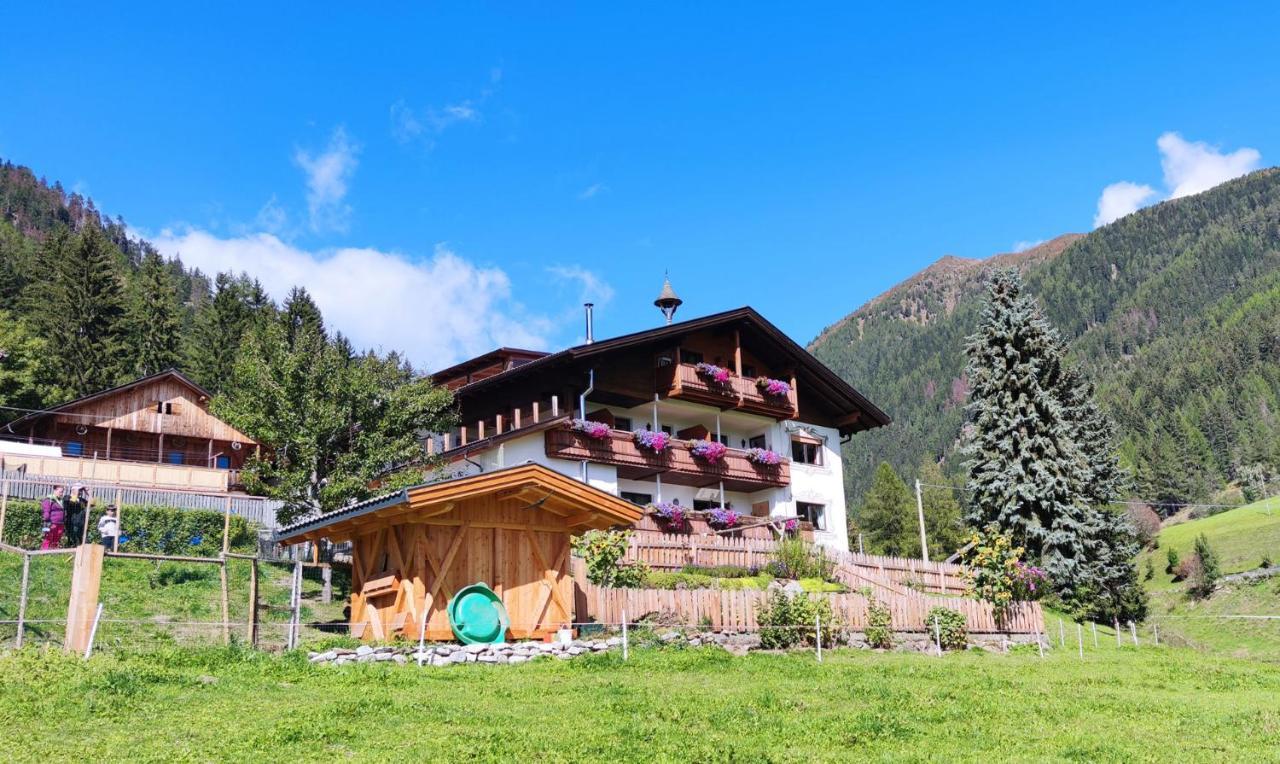 Alpegger - carbon neutral hotel in Terento
