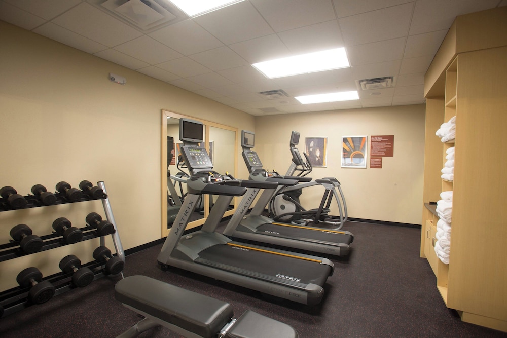 TownePlace Suites by Marriott Lincoln North - photo 16