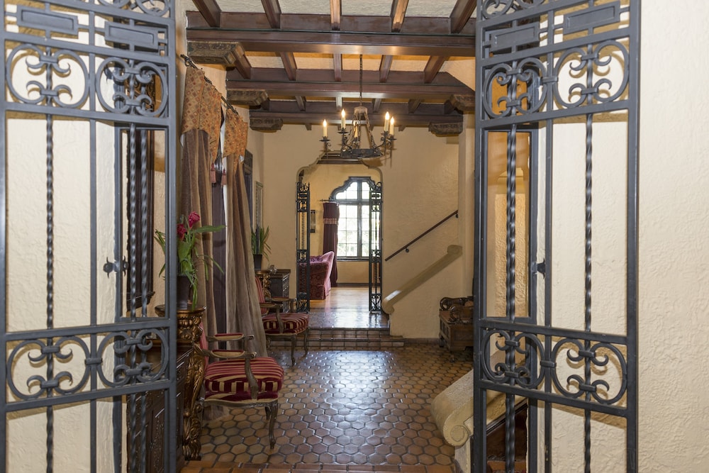 Young Mansion - photo 113
