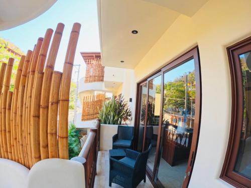 Boutique Condo Close to Everything — 4-Star Luxury Hotel in Ixtapa-Zihuatanejo, Mexico