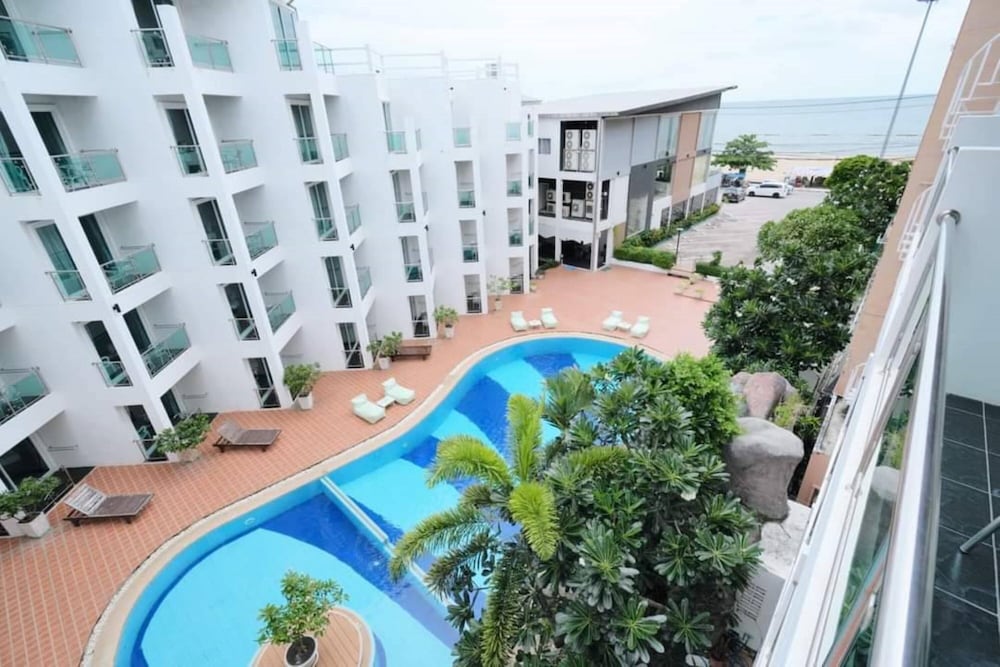Dragon Beach Resort - last minute hotel in Pattaya