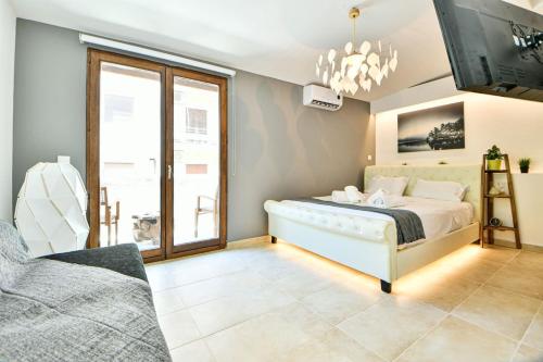 Cozy Flat in Central Athens Papaver — 4-Star Luxury Hotel in Athens, Greece