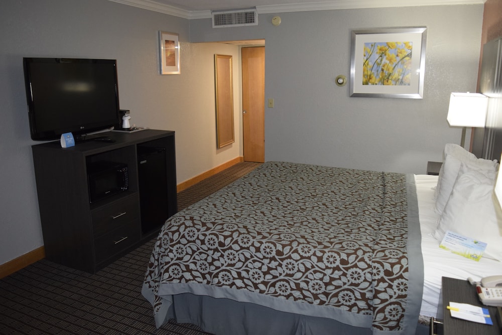 Days Inn by Wyndham Rock Falls - photo 20