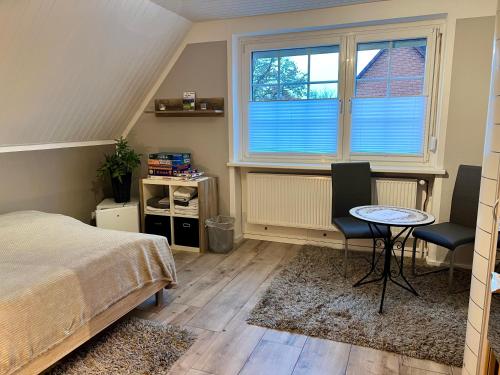 Zimmer M Doppelbett Zustellbett F 3 Pers Mgl — Reppenstedt
