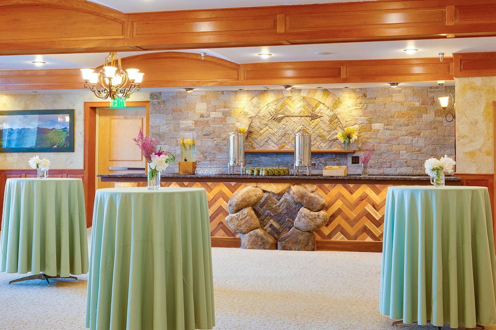 Golden Arrow Lakeside Resort - photo 31