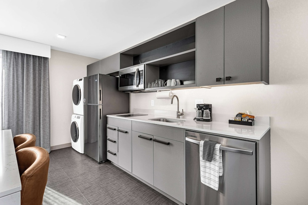 Homewood Suites by Hilton Colorado Springs Airport - photo 14