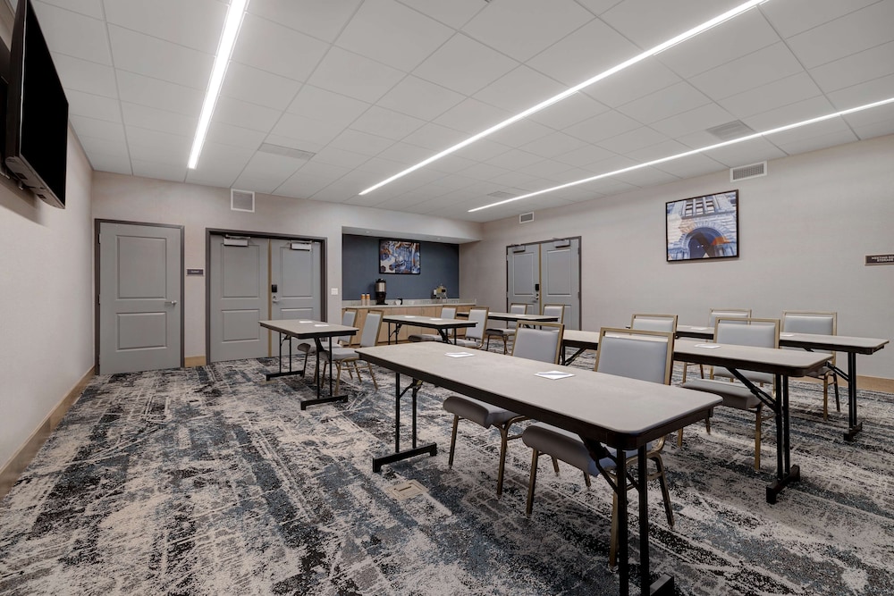 Homewood Suites by Hilton Oak Creek Milwaukee - photo 43