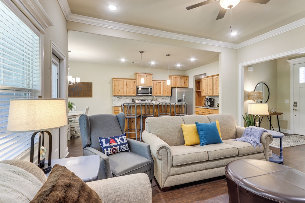 Table Rock Lake Retreat: Walk to Shore in Eureka Springs, United States