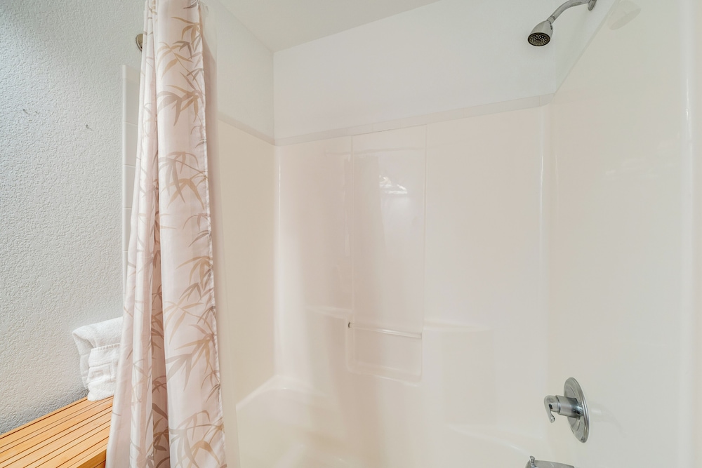 6 Mi to Keystone Resort Dillon Condo with Balcony - photo 14