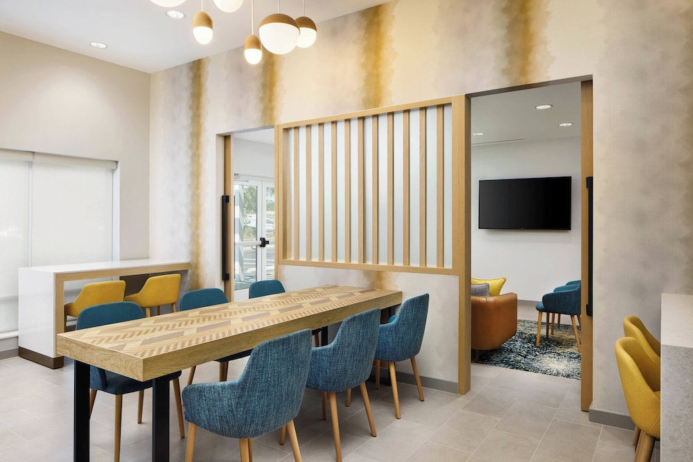 TownePlace Suites by Marriott Plant City - photo 4