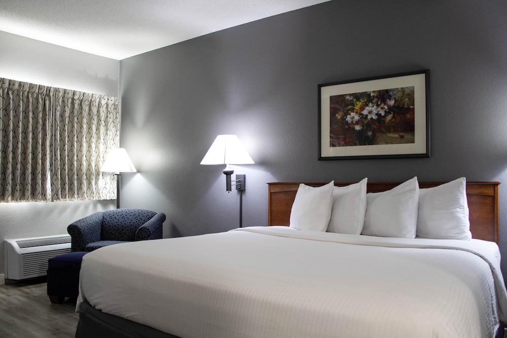 New Victorian Inn & Suites in Sioux City IA - photo 9