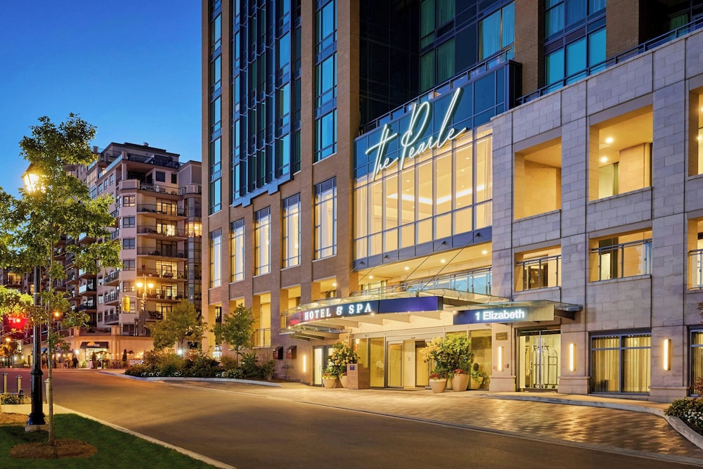 The Pearle Hotel & Spa Autograph Collection in Burlington, Canada
