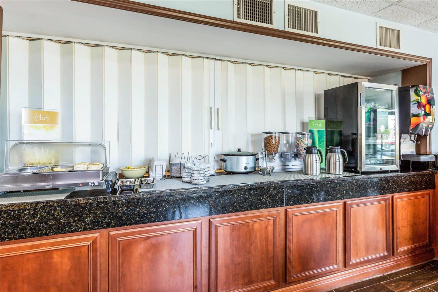 Quality Suites Paducah I 24 - photo 18