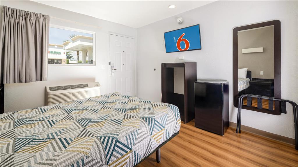Motel 6 Ontario Airport - photo 8