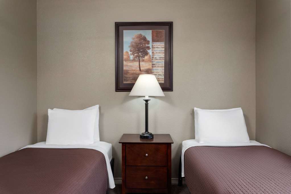 Eagle's Den Three Rivers Texas a Travelodge by Wyndham - photo 17