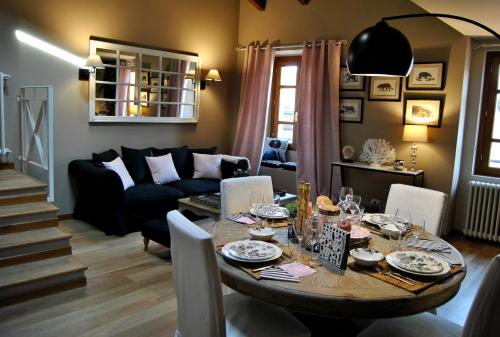 Appartamento Le Corti — 4-Star Luxury Hotel in Pistoia, Italy