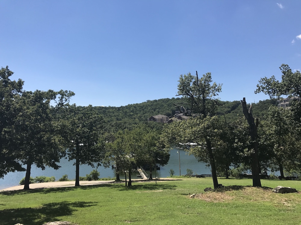 Calm Waters Cabin Resort - photo 110