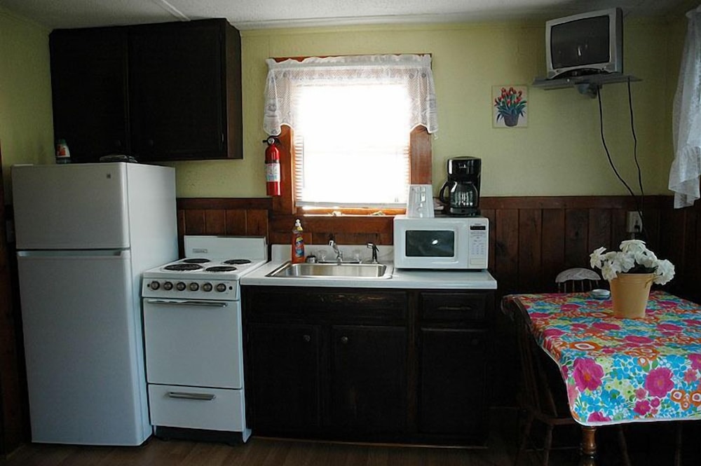 Channel Watefront Cottages - photo 51