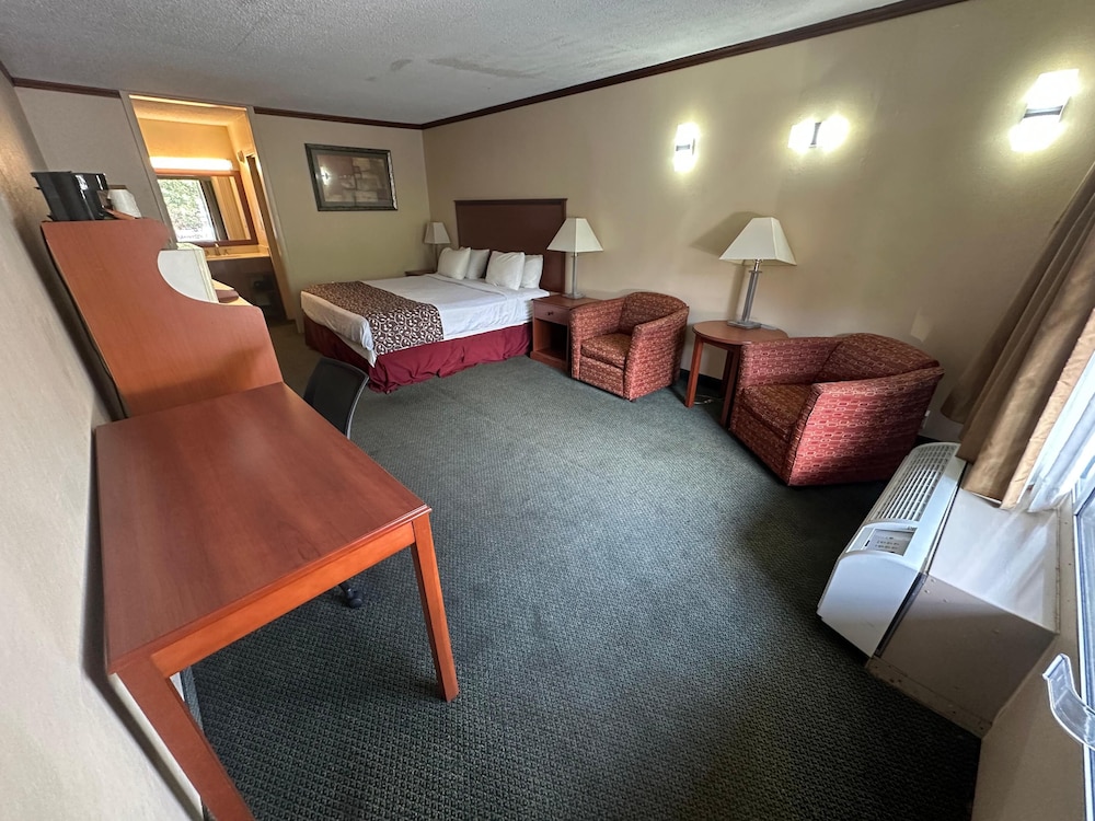 Hotel Red Rose by Townhouse Covington I 64 - photo 19