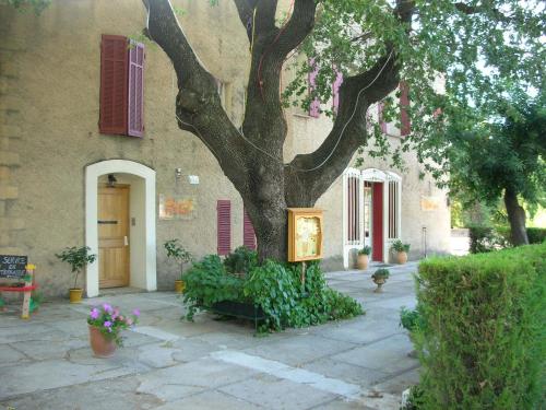 Hostellerie Le Mirabeau — hotel in Peyrolles-En-Provence