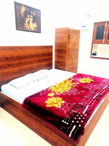 Shree Radharani Dham - last minute hotel in Vrindavan