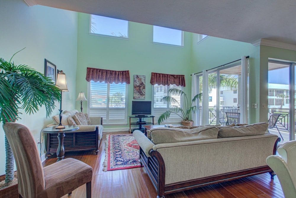 Anna Maria Island Beach Palace - photo 20