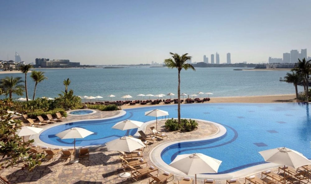 Tiara Residence — 5-Star Luxury Hotel in Dubai, United Arab Emirates