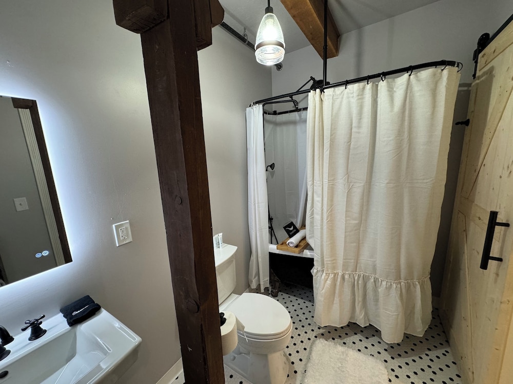 St James Hotel - photo 12