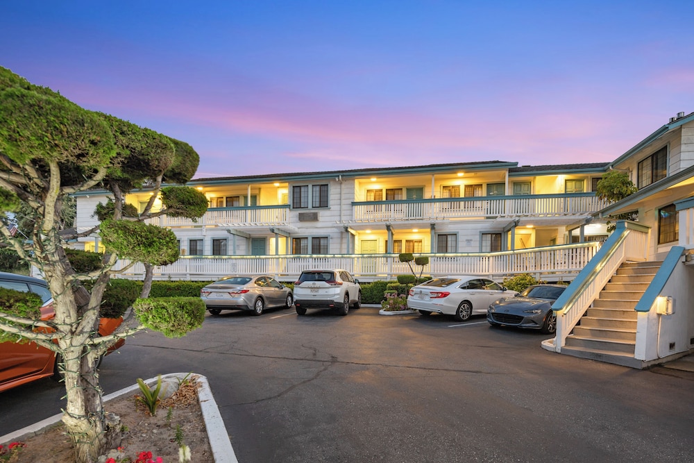 Arbor Inn Monterey - photo 32