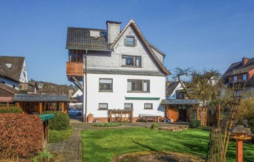 2 Bedroom Cozy Apartment In Finnentrop — 4-Star Luxury Hotel in Finnentrop, Germany