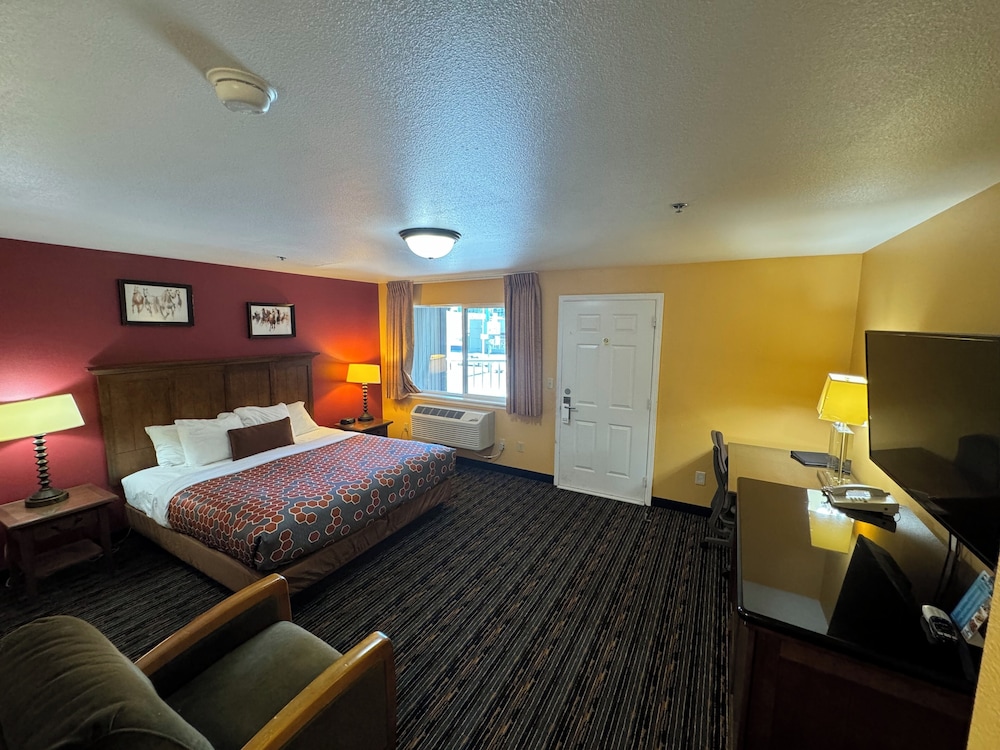 Royal Victorian - featured photo