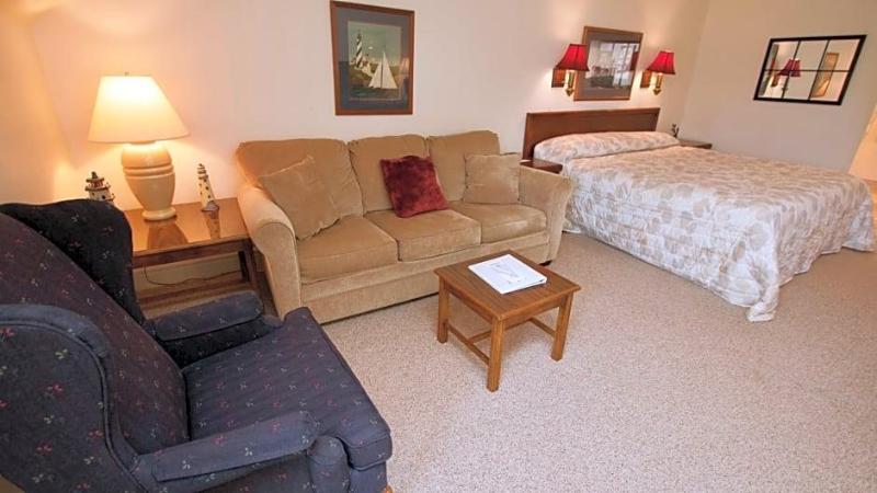 Baileys Harbor Yacht Club Resort - photo 8