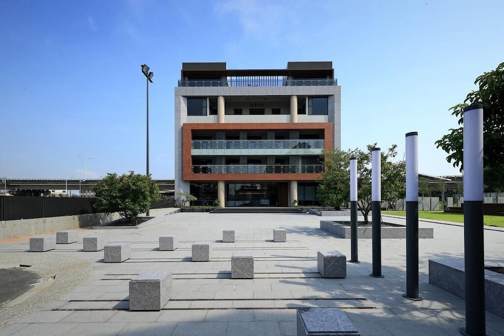 Doho Confucius Hotel — Chang Hua
