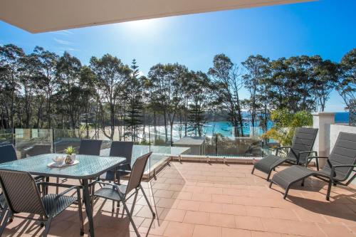 Soulshine Beachside Penthouse — 4-Star Luxury Hotel in Bateman, Australia