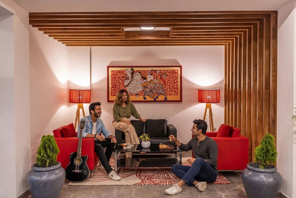 The Hosteller Bam Rishikesh Neelkanth — 4-Star Luxury Hotel in Rishikesh, India