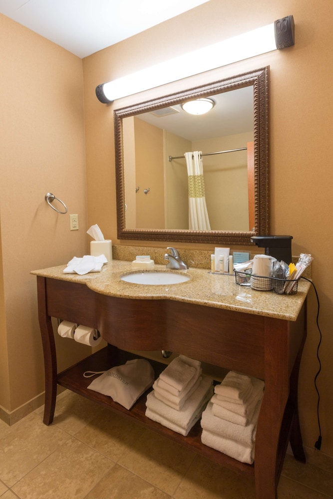 Hampton Inn Goshen - photo 16
