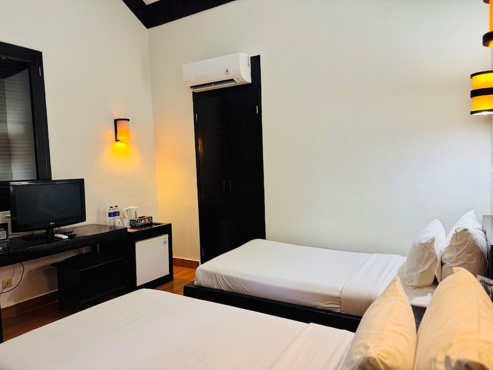 Grand Elty Krakatoa Resort — Kalianda