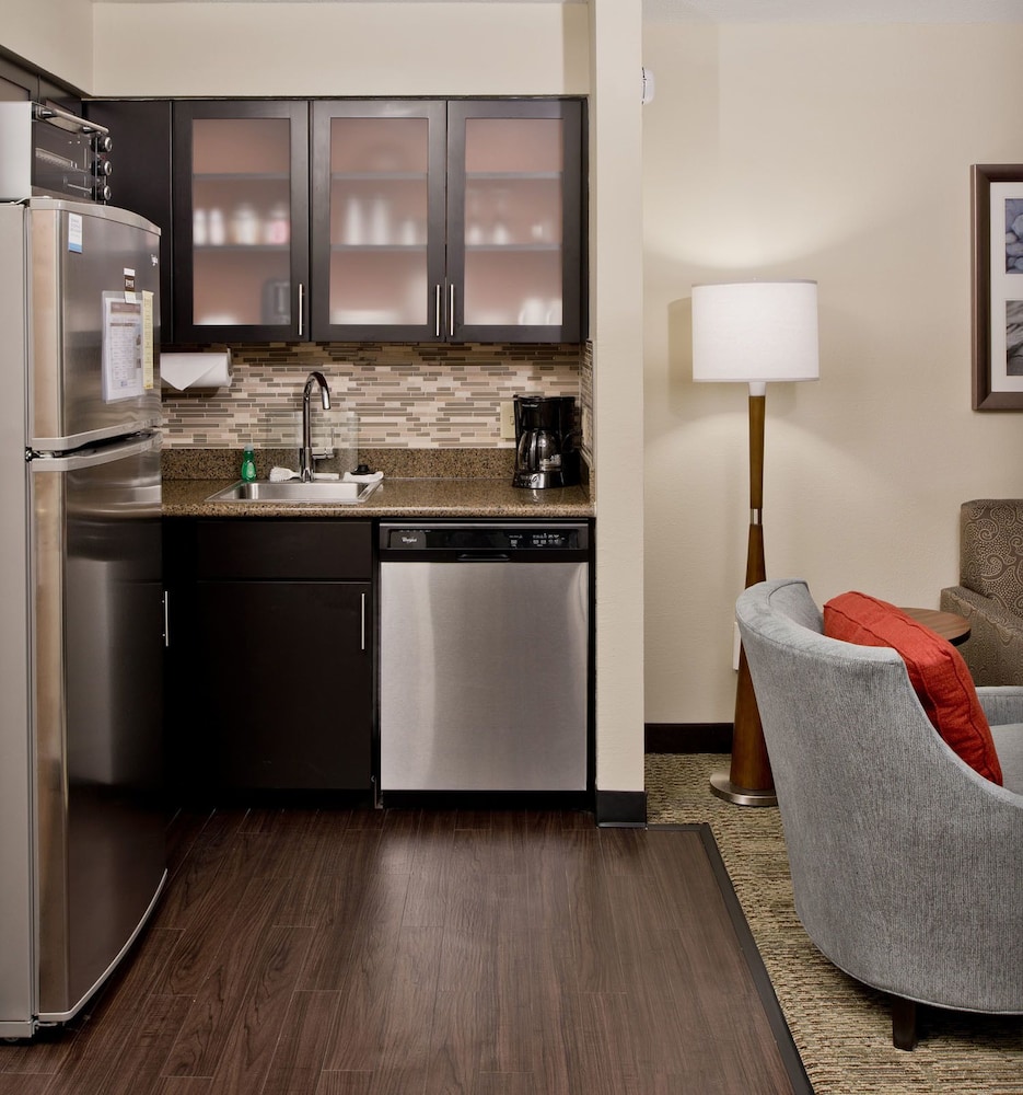Staybridge Suites Charlotte Ballantyne by IHG - photo 27