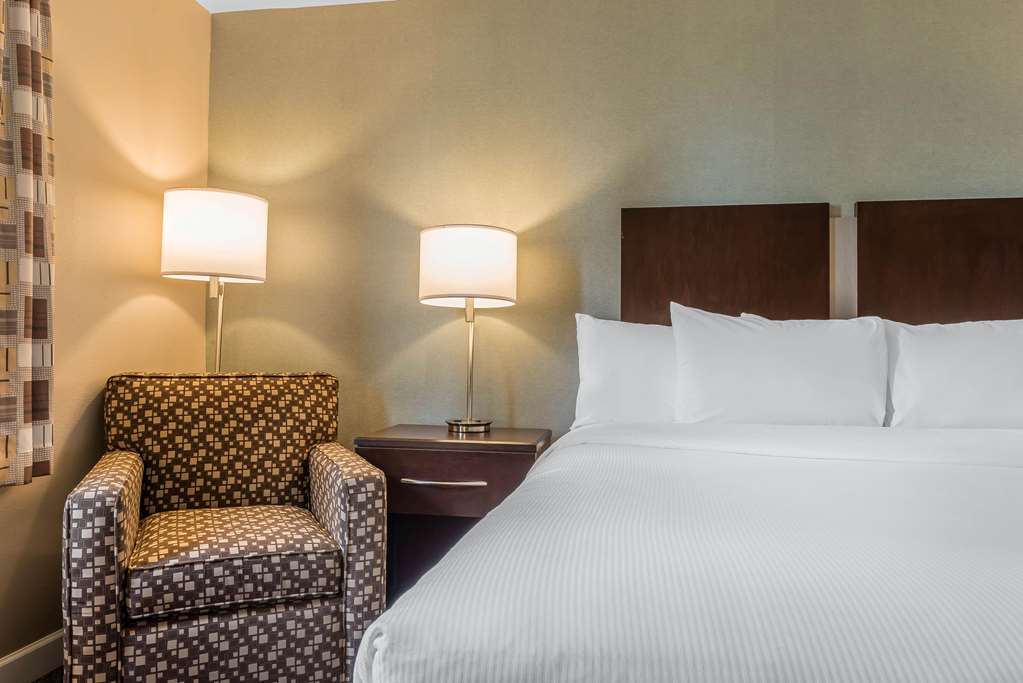 Clarion Inn Belle Vernon - photo 10